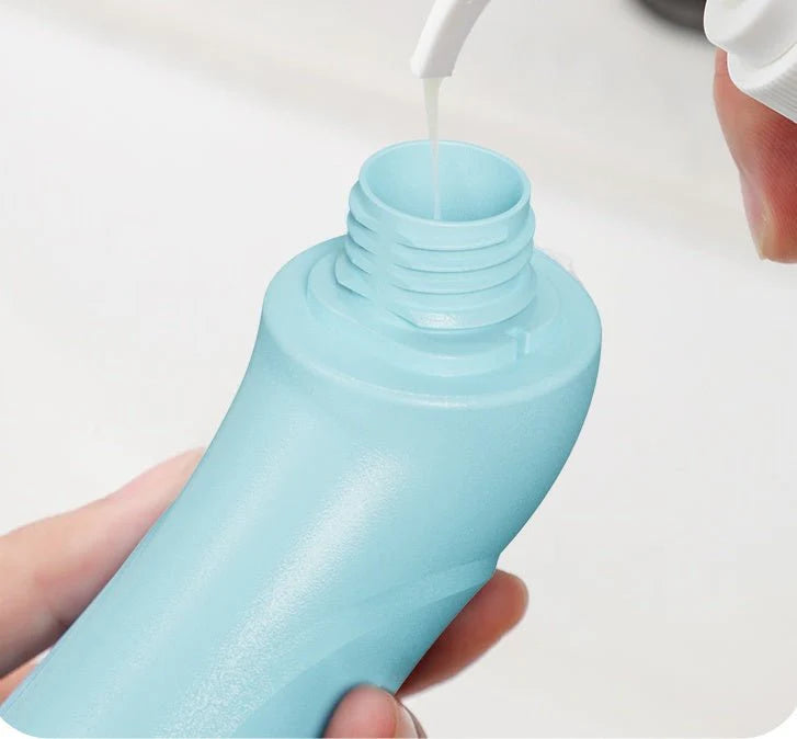 2-in-1 Pet Bath Brush & Shampoo Dispenser – Soothing Massage & Grooming Shower Brush